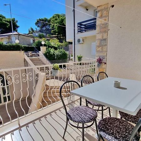 Apartments Slado Omiš Eksteriør billede