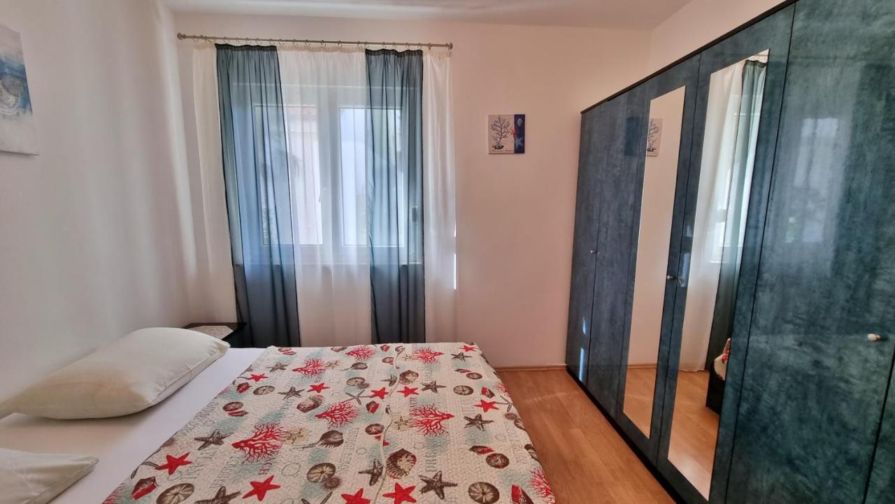 Apartments Slado Omiš Eksteriør billede
