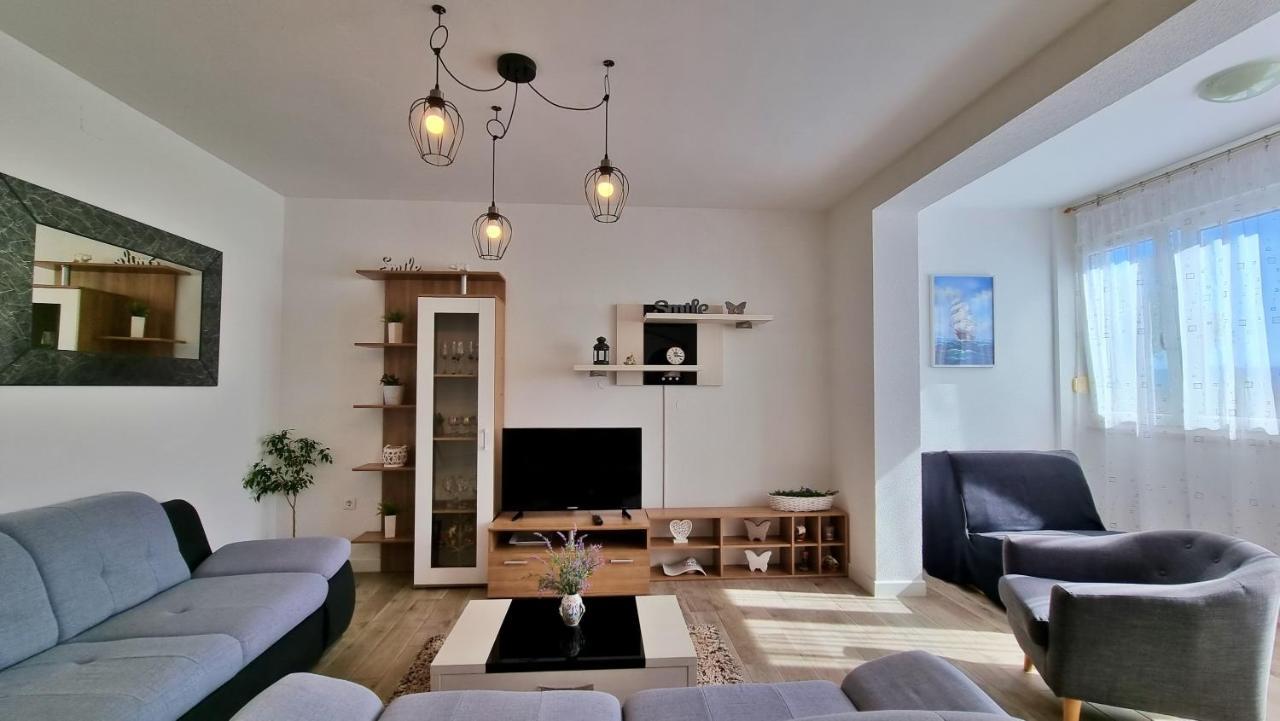 Apartments Slado Omiš Eksteriør billede