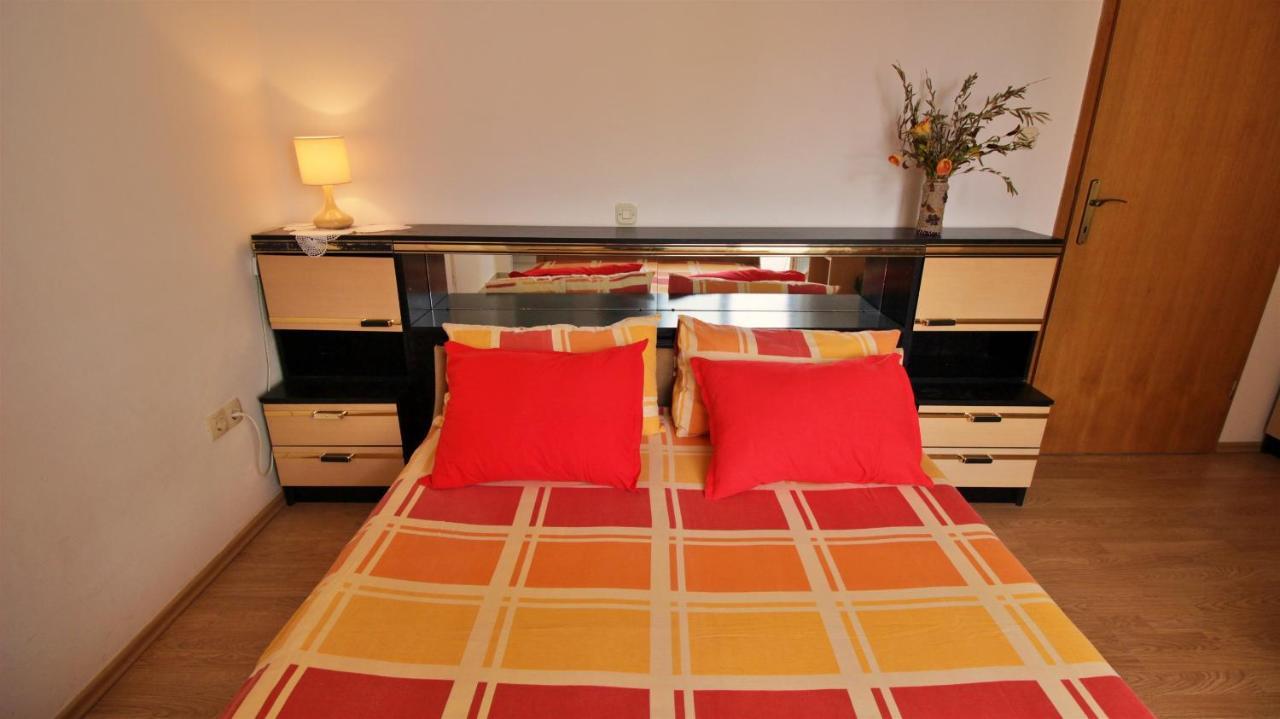 Apartments Slado Omiš Eksteriør billede